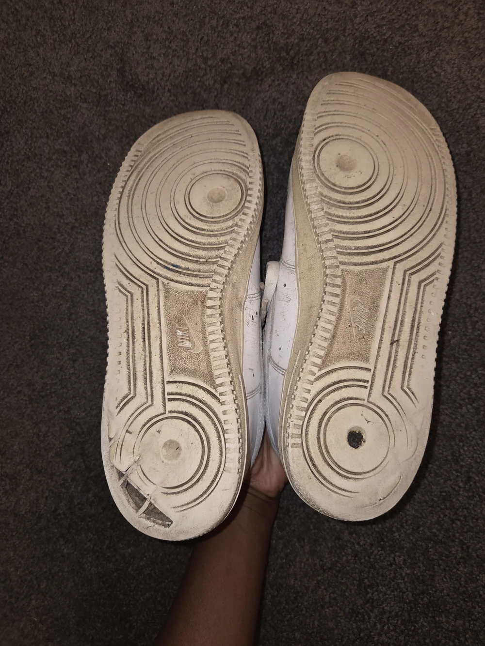 Nike Men’s White Leather Low-Top Sneakers